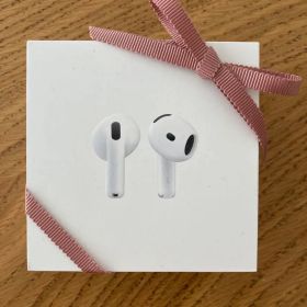 【Apple】AirPods4 ワイヤレスイヤホン 新品未使用