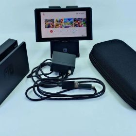 Nintendo Switch スタンド・ケース付き 箱・joy-con無し