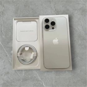 美品★iPhone15pro max512GB★ホワイト★