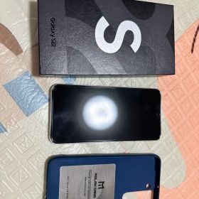 Galaxy S22 Phantom White 256GB ケース付き