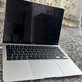 MacBook Air 13-inch M1チップ