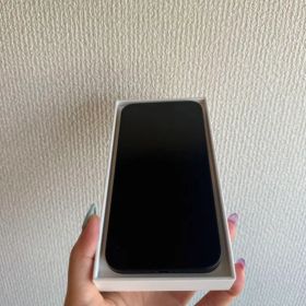 iPhone 13 256GB スターライト SIMフリー