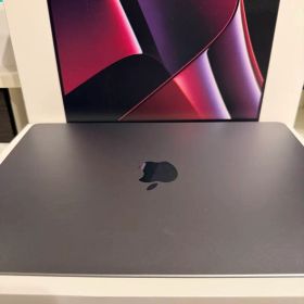 Apple MacBook Pro 14インチ (2023)