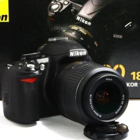 ニコン Nikon D3100 レンズキット ブラック 美品 一眼レフSDカードストラップ付き