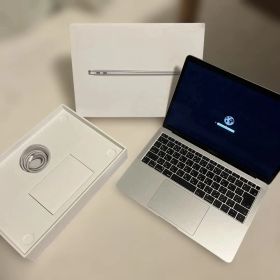 MacBook Air 13inch 2018