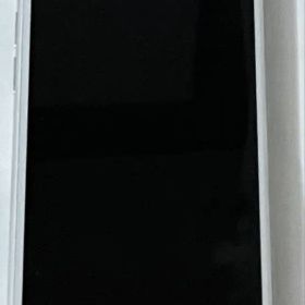 Apple iPhone 8 シルバー 本体