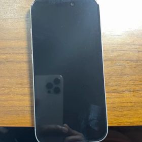 Apple iPhone 16 256GB ホワイト 96％超美品