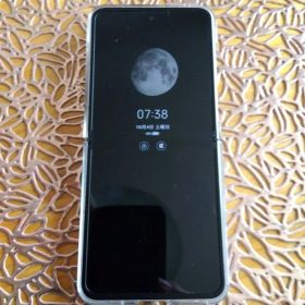 Libero Flip A304ZT 折りたたみ式スマートフォン 本体 ジャンク
