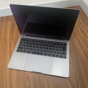 MacBook Pro 13-inch 2017 本体のみ