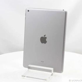 〔中古品〕 iPad 第6世代 32GB スペースグレイ MR7F2J／A Wi-Fi【297】