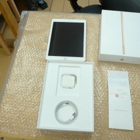 Apple iPad 第6世代 32GB MRJN2J/A A1893 Wi-Fiモデル ゴールド アイパッド アップル mrjn2j/a 管理p0901