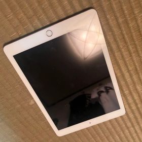 iPad 第6世代 32GB 【美品】