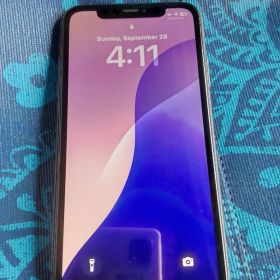 中古 iPhone 11 64GB SIMロック解除済み US版