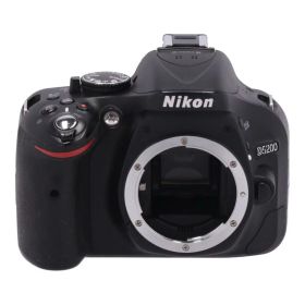 中古 デジタル一眼 ボディNikon ニコン D5200 ボディ 2033751コンディションランク【B】（商品 No.21-0）