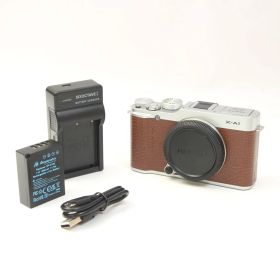 FUJIFILM フジフィルム X-A1 ボディ ブラウン