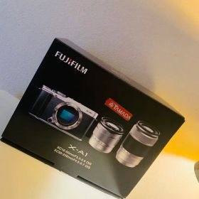 FUJIFILM X-A1 ミラーレス一眼 レンズ2本付き