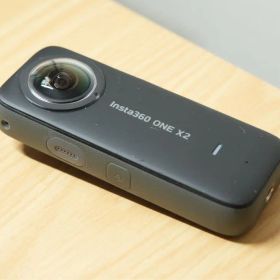 Insta360 ONE X2 本体+ SDカード、保護カバー、保護シート付き