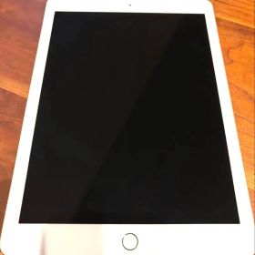 iPad 第6世代 128GB ゴールド MRM22J A