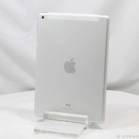 〔中古品〕 iPad 第6世代 32GB シルバー MR6P2J／A docomoロック解除SIMフリー【349】