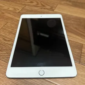 Apple iPad 10.2インチ シルバー 本体