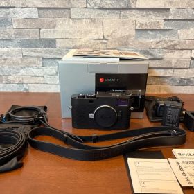 ［超美品］ライカ M11-P ブラックペイント 保証書・純正レザーストラップ付