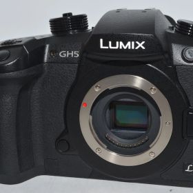 250869★ほぼ新品★パナソニック ミラーレス一眼カメラ ルミックス GH5 ボディ ブラック DC-GH5-K