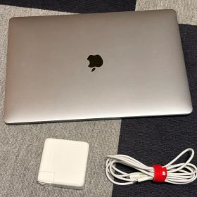 2017 Apple MacBook Pro 15インチ (メモリ16GB)