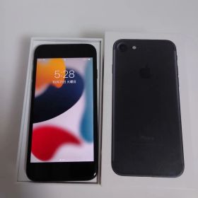 Apple iPhone 7 32GB ブラック SIMロック解除済み