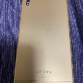 Xperia SO-03j ゴールド docomo バッテリー新品です。