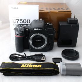 ☆新品級・ショット数4383☆ Nikon デジタル一眼レフカメラ D7500 ボディ ニコン #4245