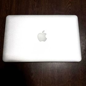 MacBook Air 11インチ i5 SSD128GB