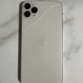 iPhone 11 Pro Max シルバー 256 GB