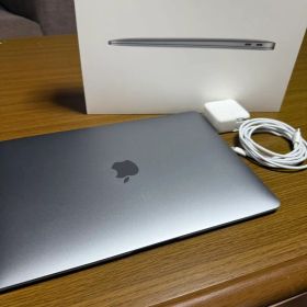 MacBook air 13インチ 2018 スペースグレー