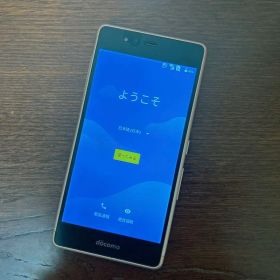 美品 富士通 FUJITSU arrows F-03H ゴールド