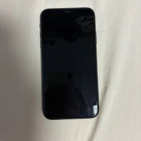 Apple iPhone 11 ブラック