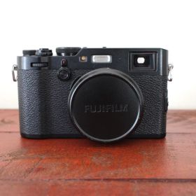富士フイルム X100F