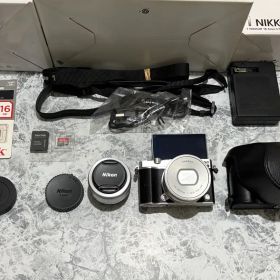 Nikon 1 J5 ミラーレス一眼 ズーム&ダブルレンズキット SDカード付き