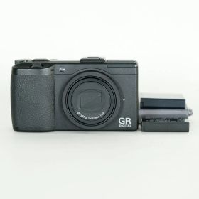 RICOH GR III 新品 34,999円 中古 22,800円 | ネット最安値の価格比較