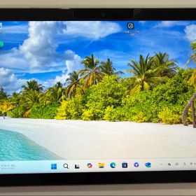 美品 Surface Go 3 本体＋充電器 8GB/128GB