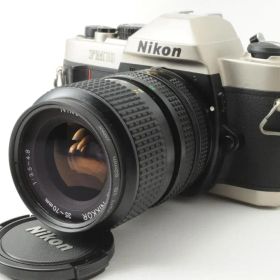 Nikon ニコン FM10 & Zoom-NIKKOR 35-70mm