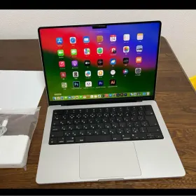 Apple MacBook Pro 14インチ M1 Pro / M1 Max (2021) 新品¥111,000