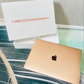 美品✨MacBook Air 13インチ 2020 【8GB / 箱・充電器付】