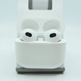 【中古】 アップル AirPods 第3世代 MagSafe対応ケース MME73J/A