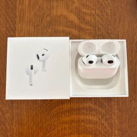 【美品】【正規品】AirPods 第三世代