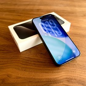 アップル(Apple)の【美品】iPhone 15 Pro 256GB ブラックチタニウム SIMフリー(スマートフォン本体)