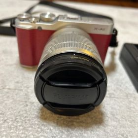 FUJIFILM フジフイルム ミラーレス一眼レフカメラ X-A1 レッド