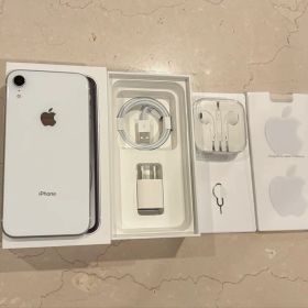 Apple iPhone XR ホワイト128 本体+未使用付属品＋おまけ