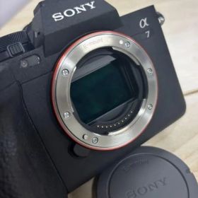 ソニー α7 IV ボディILCE-7M4 (超美品)
