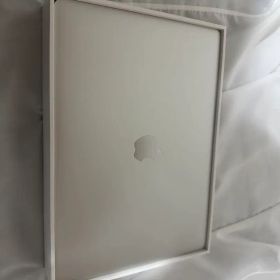 Apple MacBook Air シルバー