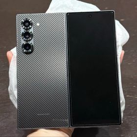 〈美品〉美品Galaxy Z Fold6 256GB ブラック SIMフリー